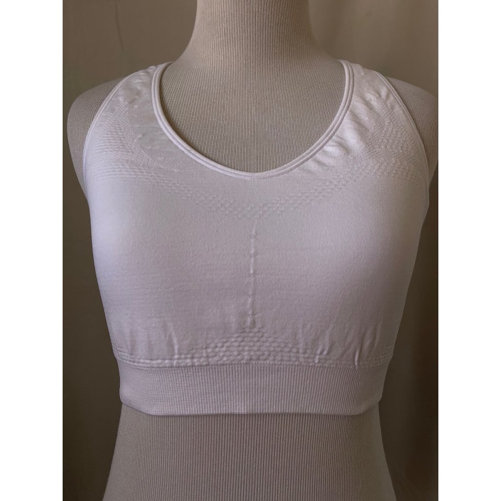 Hanes Sports White Textured Breathable Thick Supportive Sports Bra - Picture 3 of 10